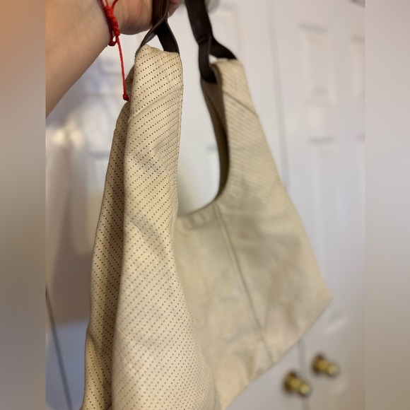 SPLENDID Perforated white-milky leather hobo purse. Perfect summer addition. - Picture 4 of 7